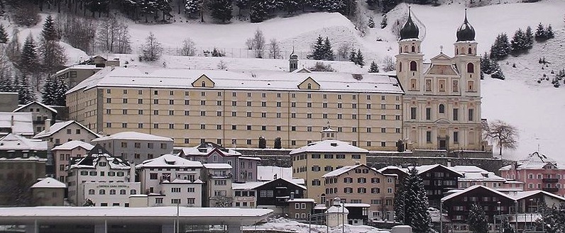 Graubünden Tourismus: Hotels für Ferien im Sommer und Winter buchen. Wandern und Skiurlaub Schweiz i